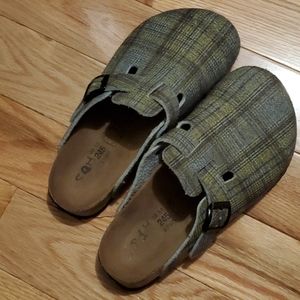 Birkenstock clogs size 38 (7-8 US)